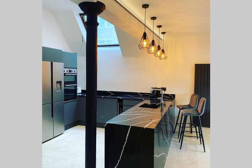 Luxury Royal Mile Boutique 2Bedroom Apartment เอดินบะระ ภายนอก รูปภาพ