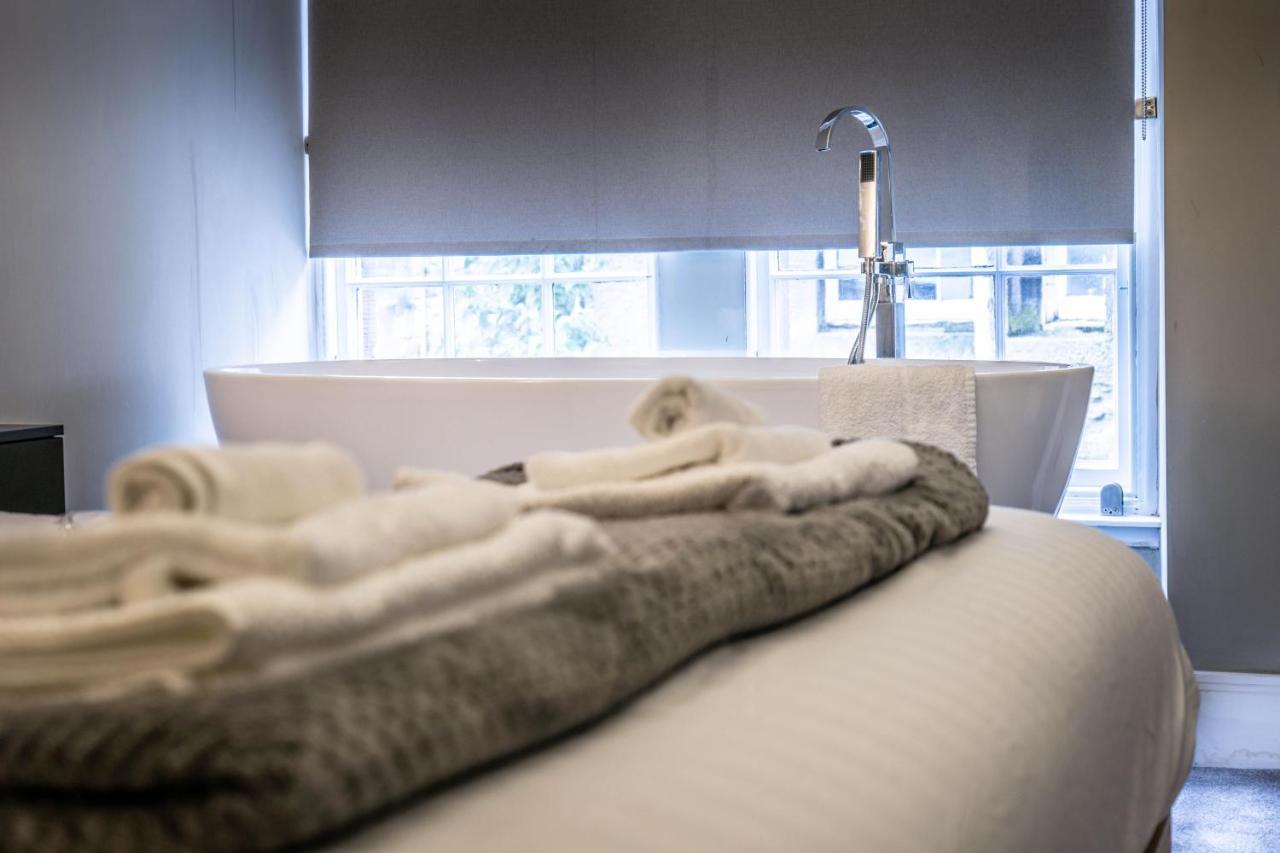 Luxury Royal Mile Boutique 2Bedroom Apartment เอดินบะระ ภายนอก รูปภาพ