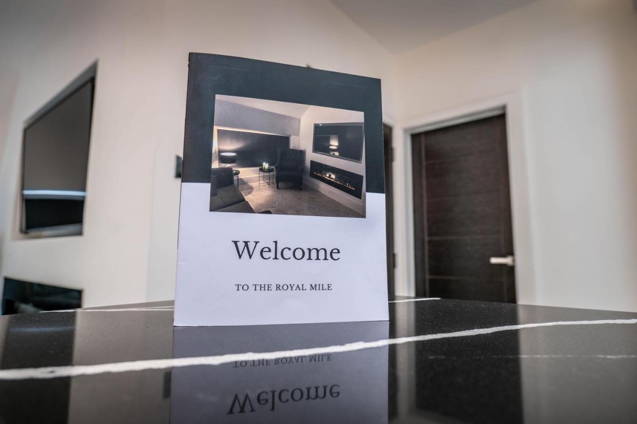 Luxury Royal Mile Boutique 2Bedroom Apartment เอดินบะระ ภายนอก รูปภาพ