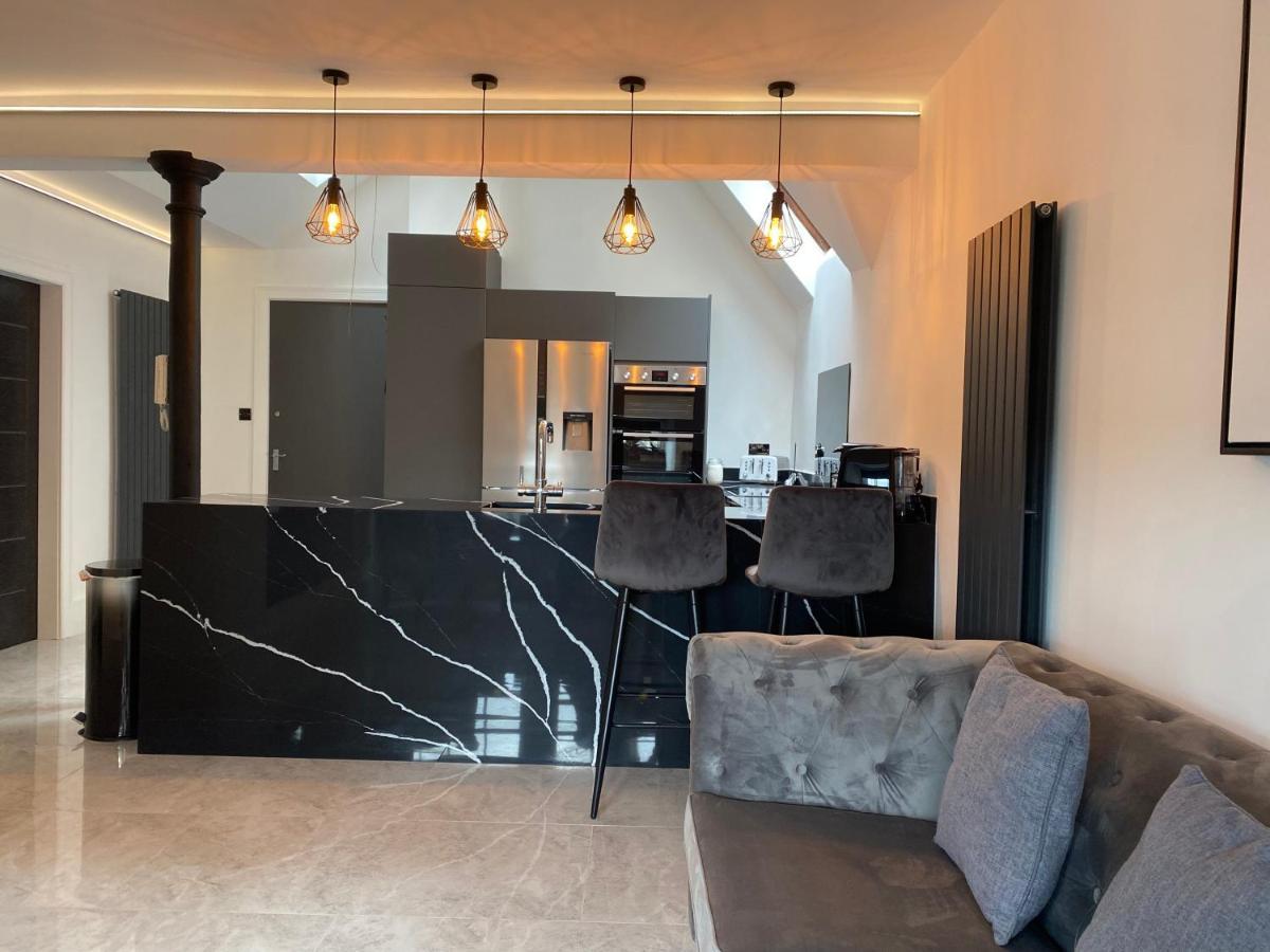 Luxury Royal Mile Boutique 2Bedroom Apartment เอดินบะระ ภายนอก รูปภาพ